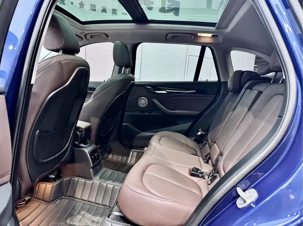BMW X1 2022 из CN, фото 10