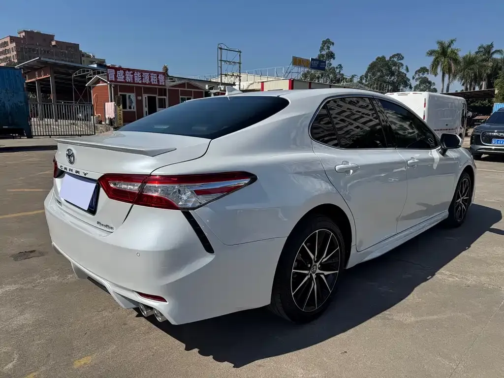 Toyota Camry 2022 из CN, фото 7