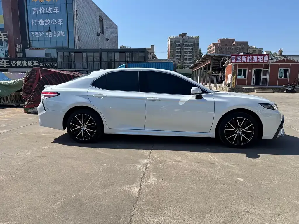 Toyota Camry 2022 из CN, фото 8