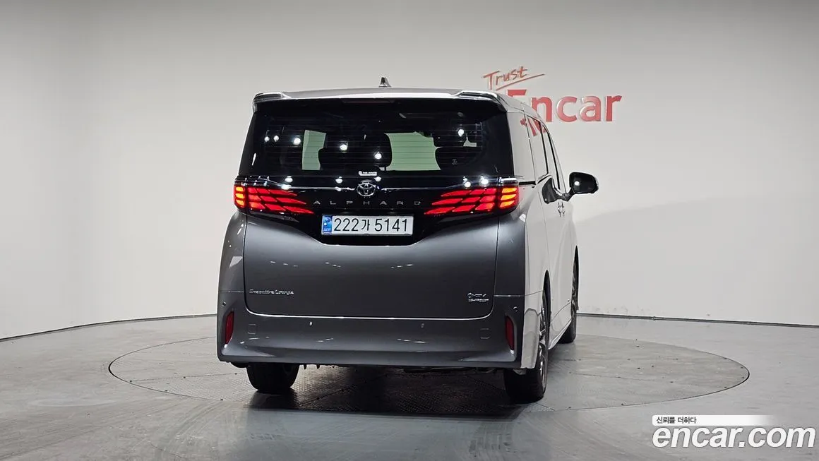 Toyota Alphard — фото 4