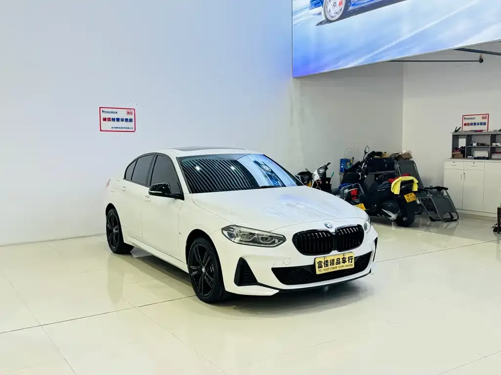 BMW 1 Series — фото 1