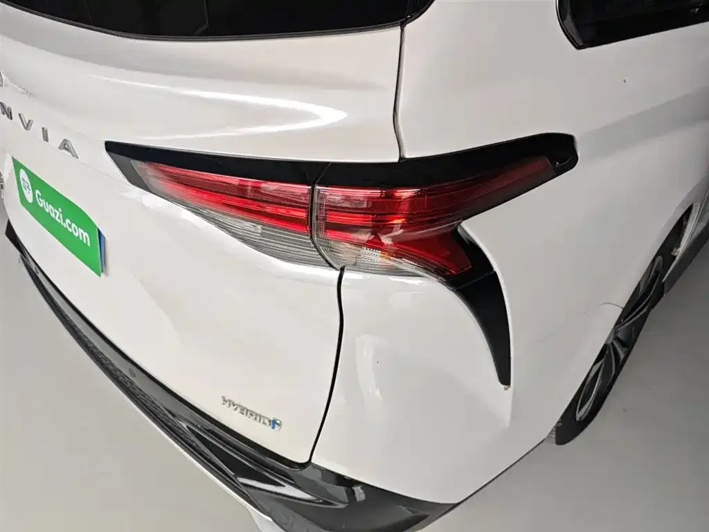 Toyota Granvia 2024 из CN, фото 8