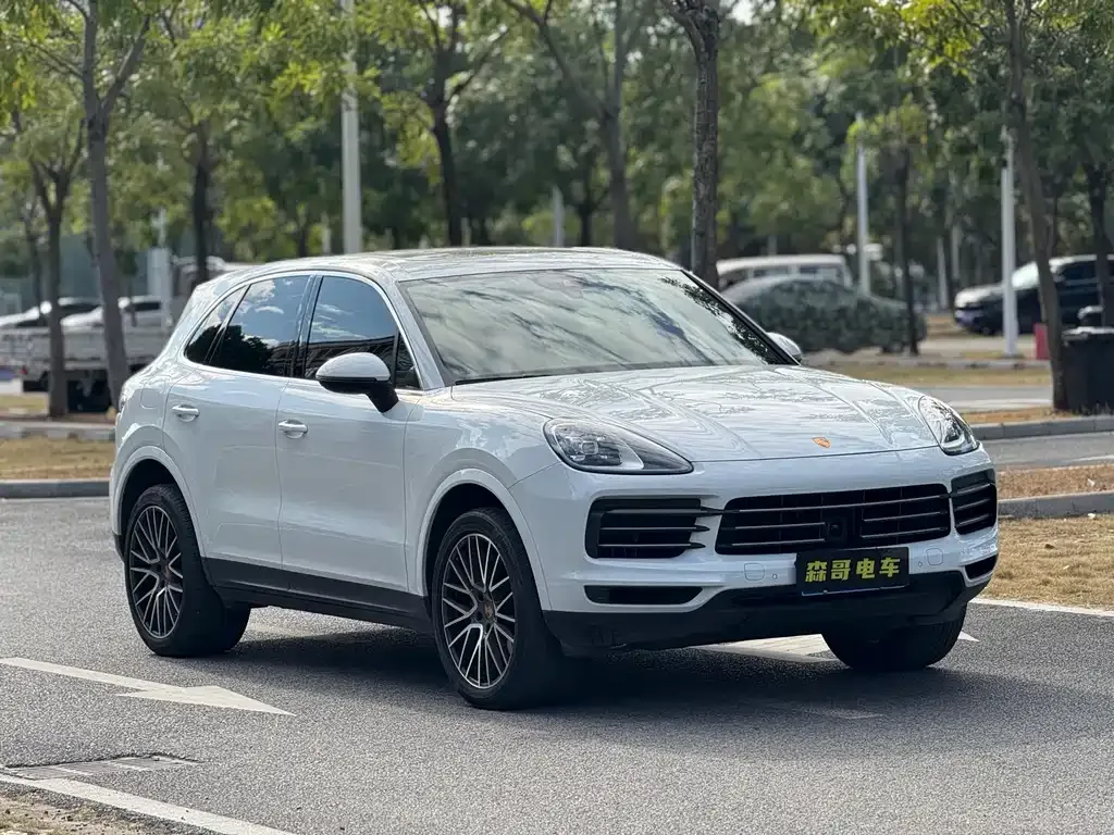 Porsche Cayenne — фото 2