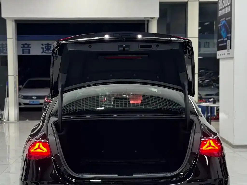 Mercedes-Benz E-Class 2025 из CN, фото 9