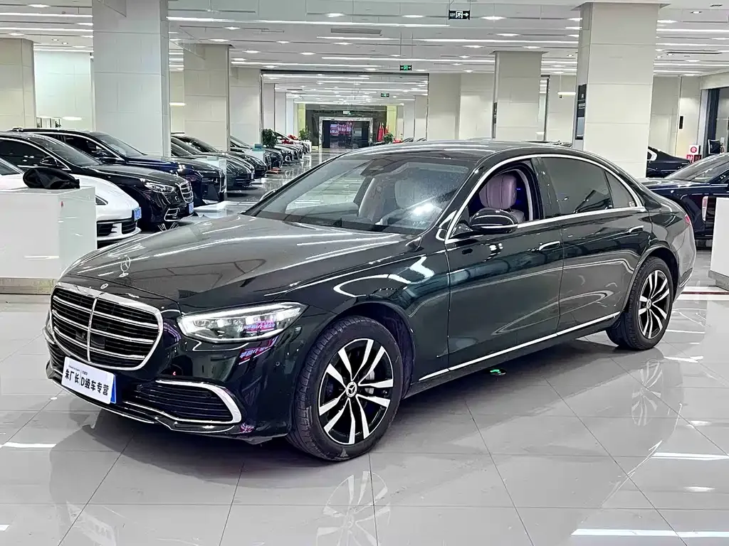 Mercedes-Benz S-Class — фото 1