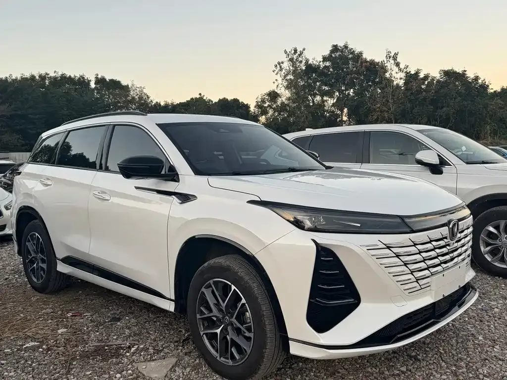 Changan CS75PLUS 2024 из CN, фото 3