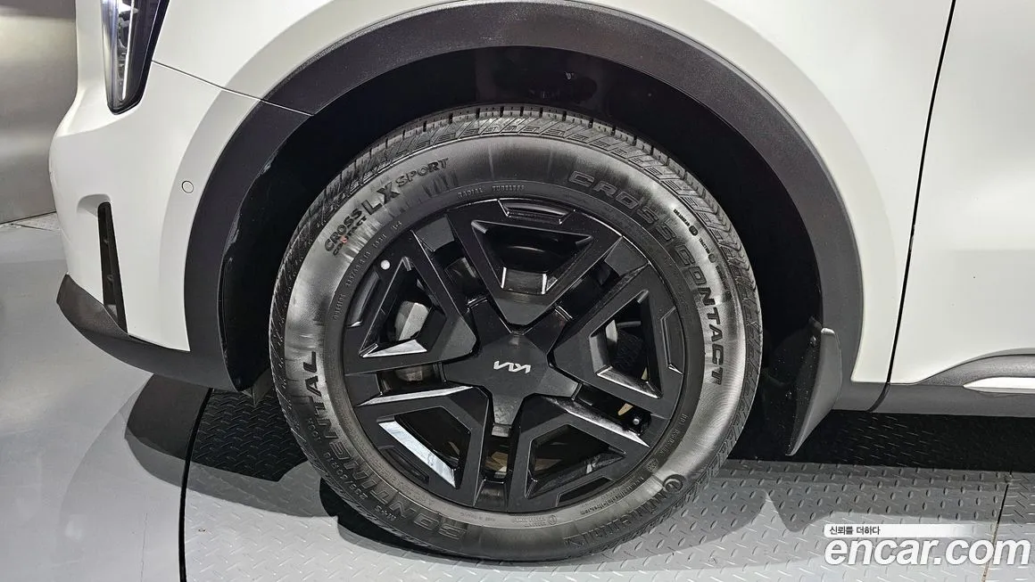 Kia Sorento — фото 5