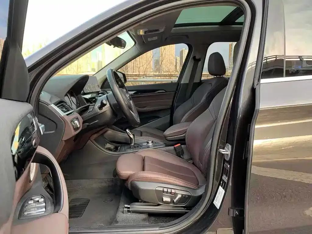 BMW X1 2022 из CN, фото 10