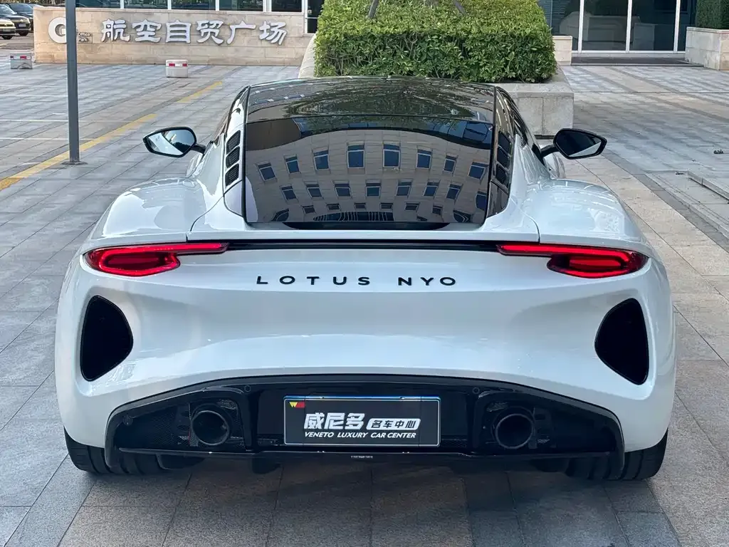 Lotus Emira 2025 из CN, фото 9