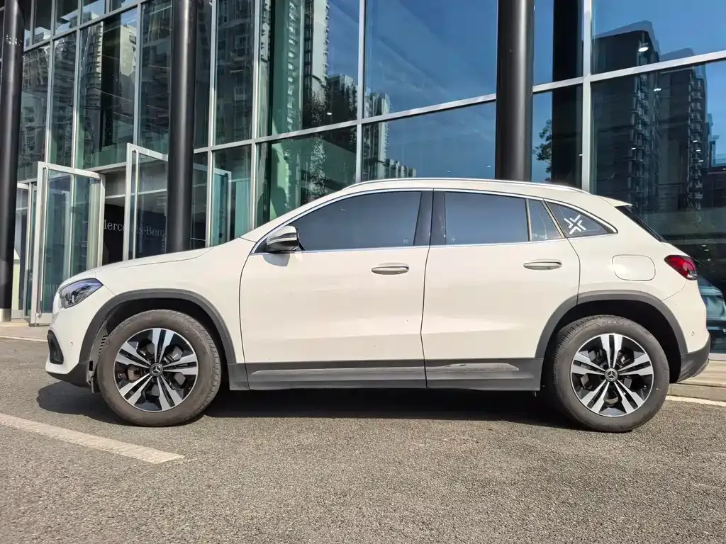 Mercedes-Benz GLA — фото 4