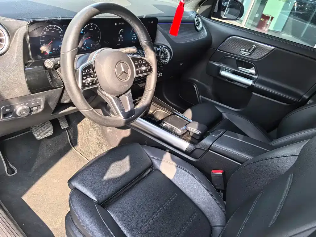 Mercedes-Benz GLA — фото 8