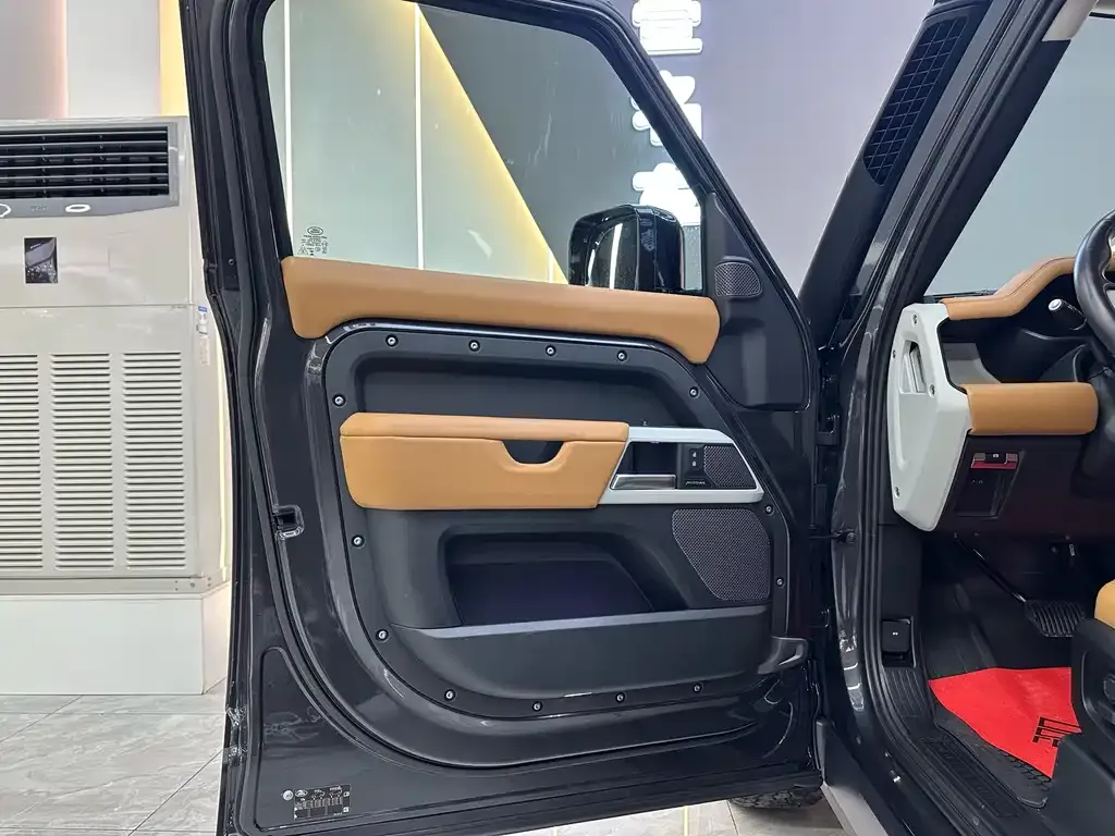 Land Rover Defender 2023 из CN, фото 9