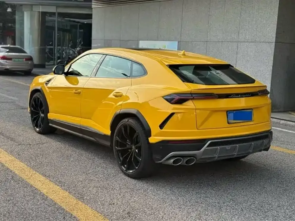 Lamborghini Urus — фото 3