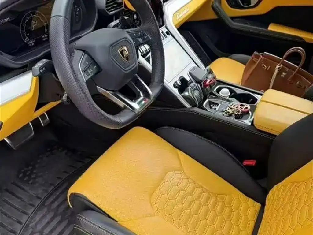 Lamborghini Urus — фото 9