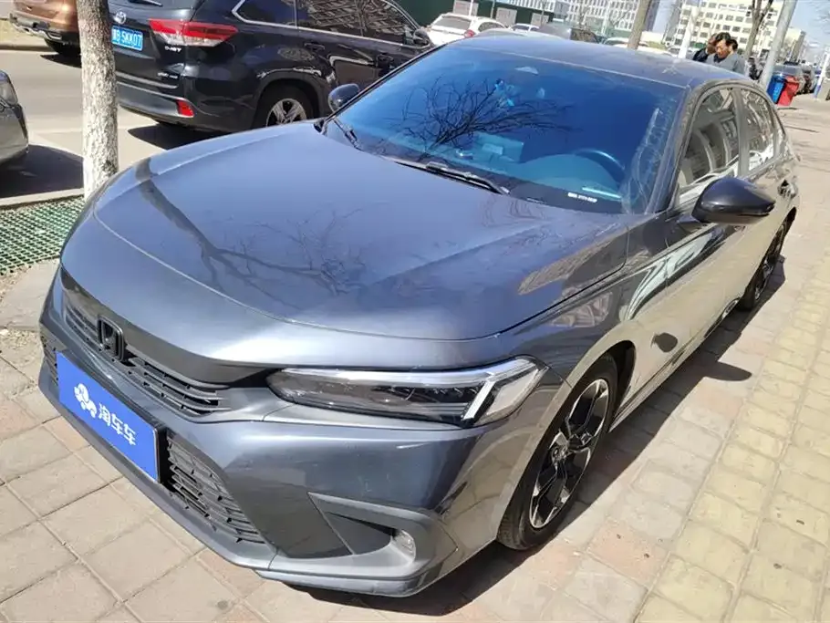 Honda Civic — фото 1