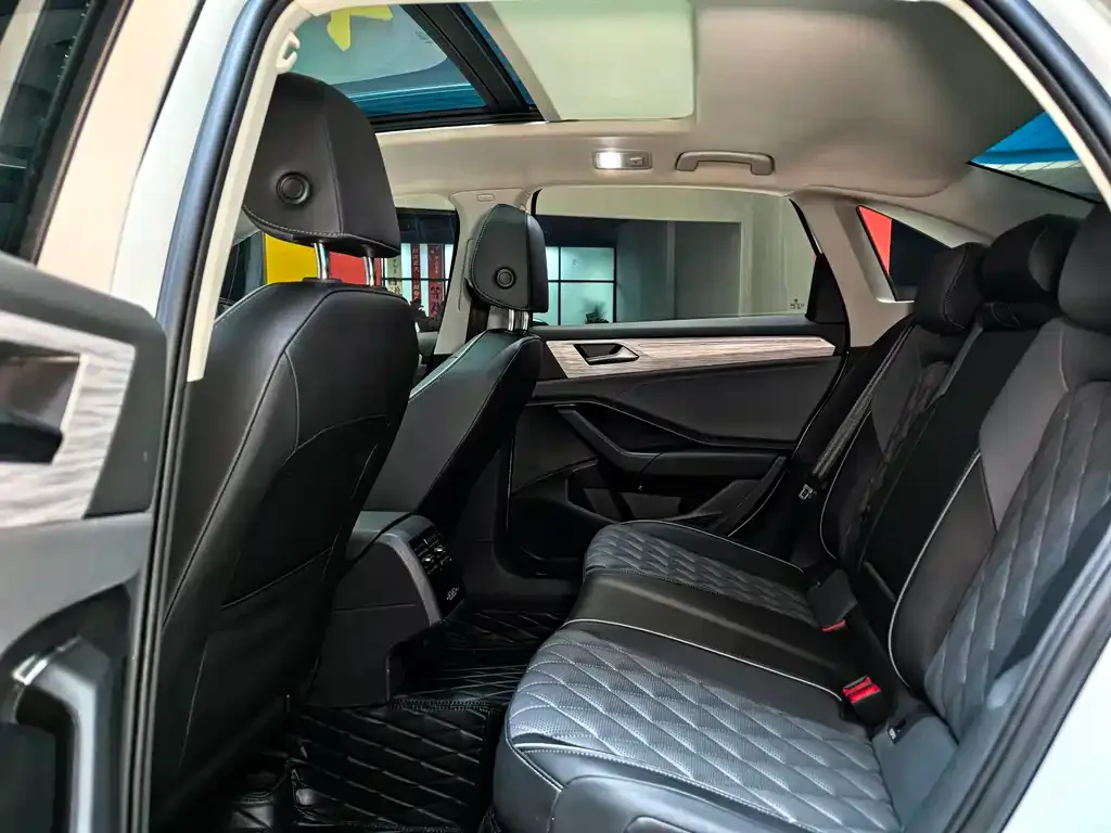 Volkswagen Sagitar 2022 из CN, фото 6