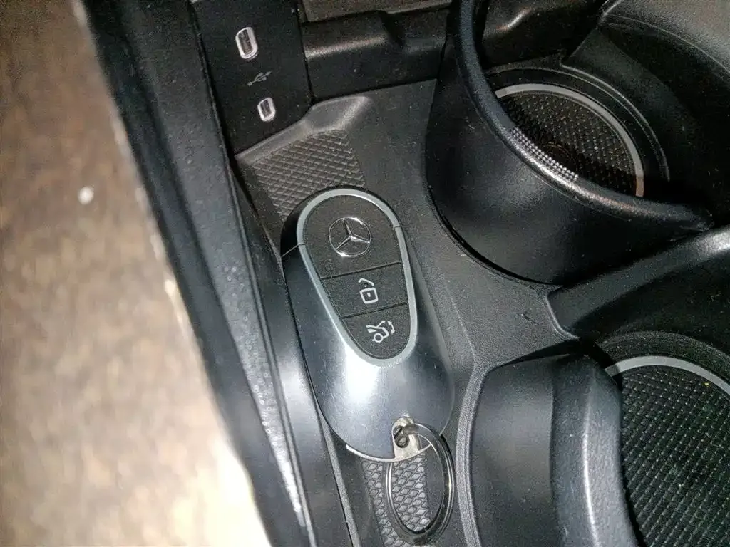 Mercedes-Benz E-Class 2024 из CN, фото 9