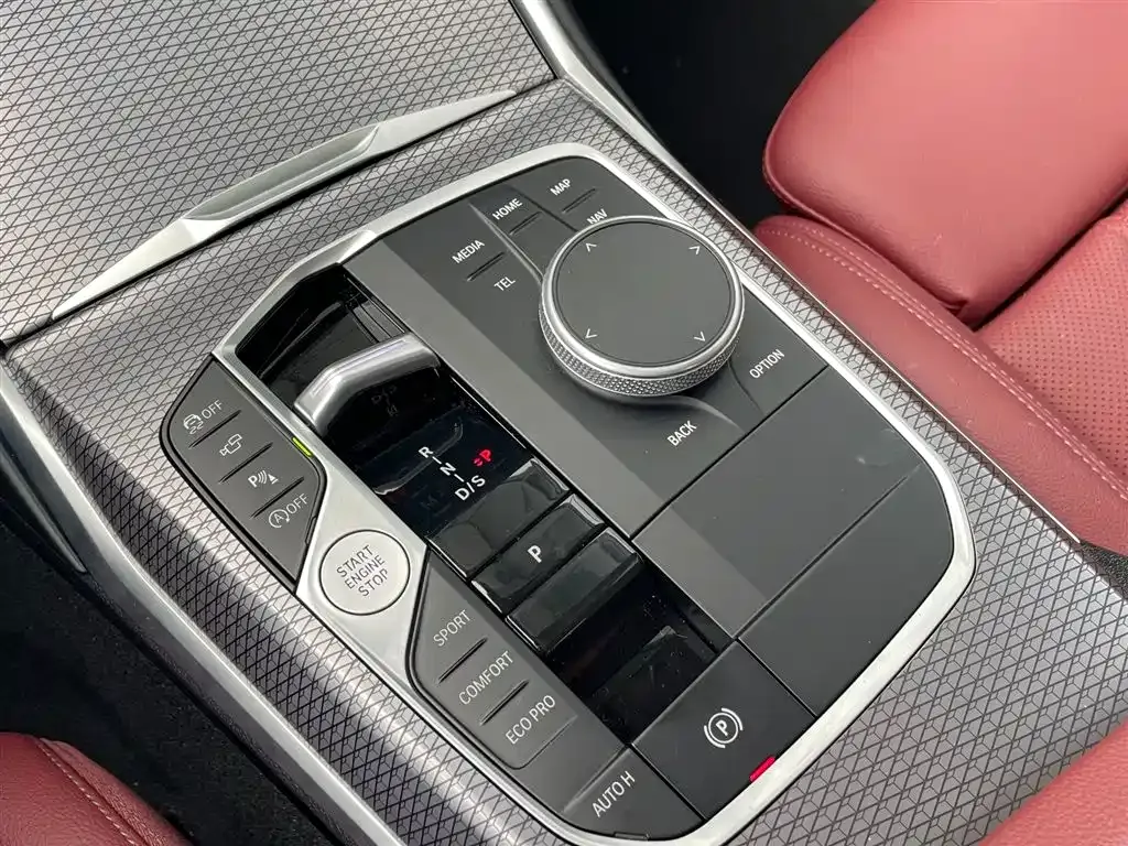 BMW 3 Series 2024 из CN, фото 10