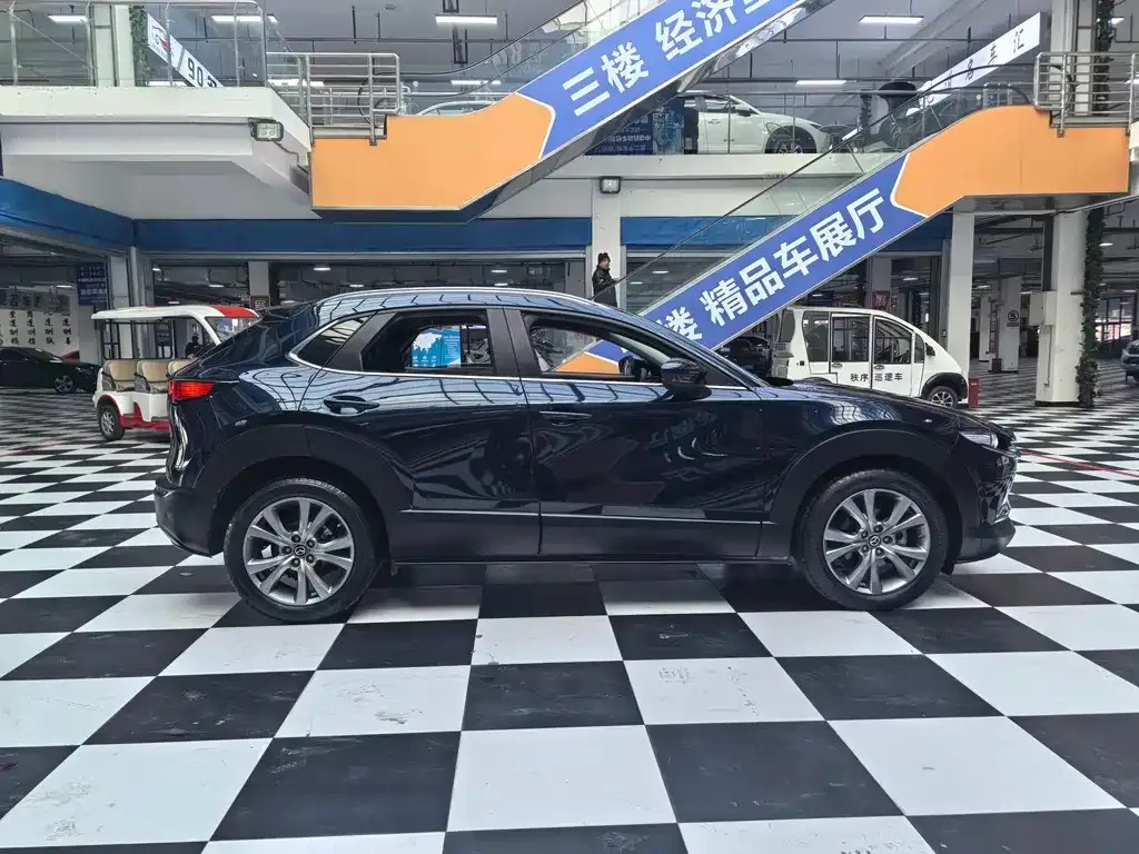 Mazda CX-30 2022 из CN, фото 4