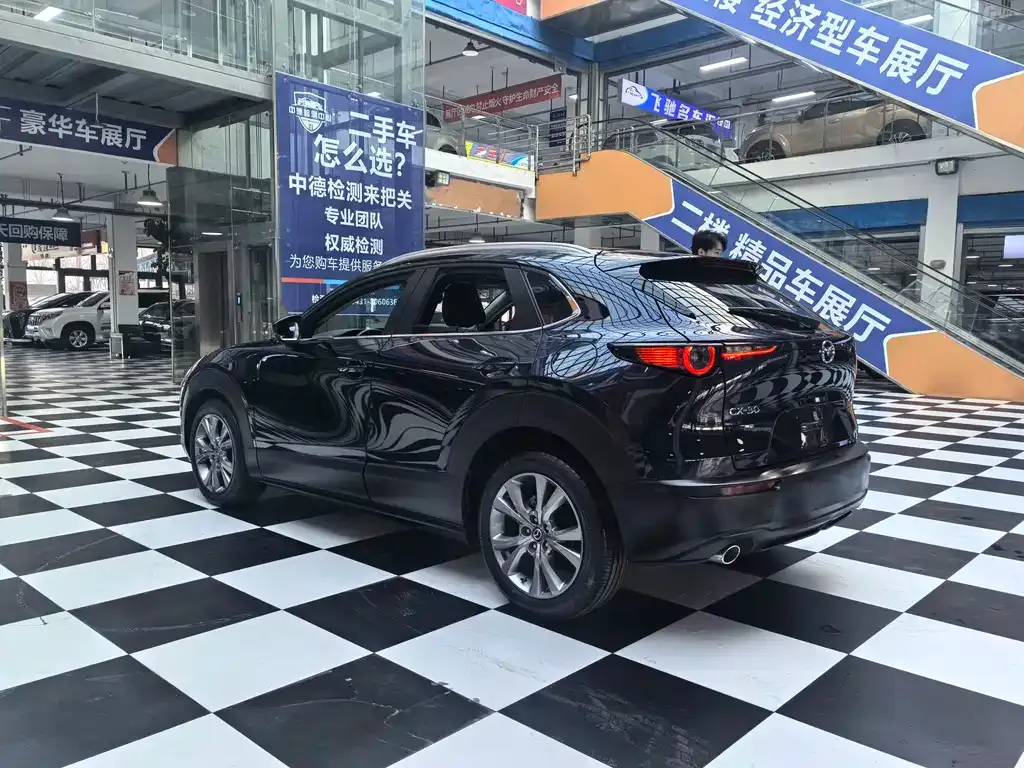 Mazda CX-30 2022 из CN, фото 7