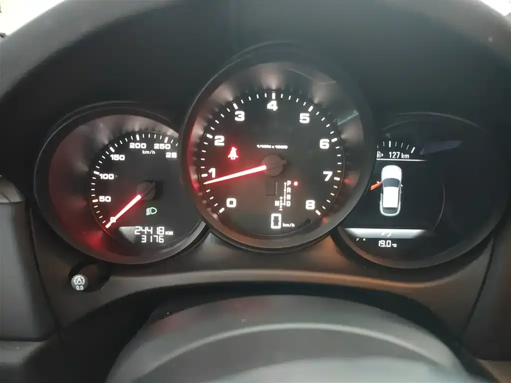 Porsche Macan 2021 из CN, фото 4