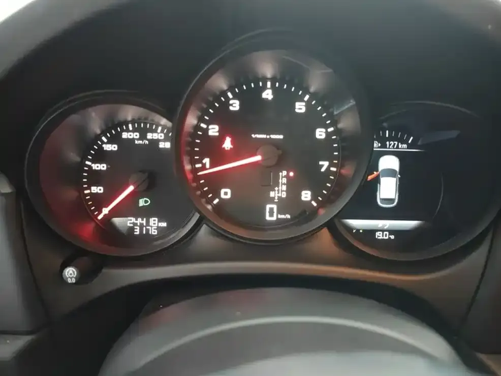 Porsche Macan 2021 из CN, фото 5