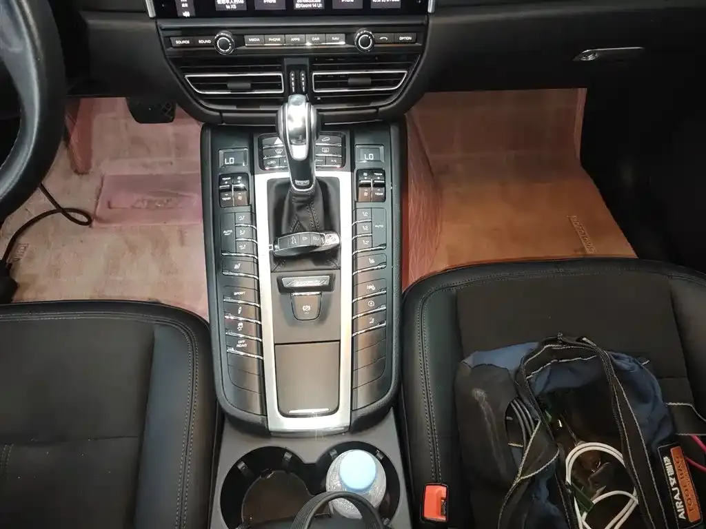 Porsche Macan 2021 из CN, фото 7