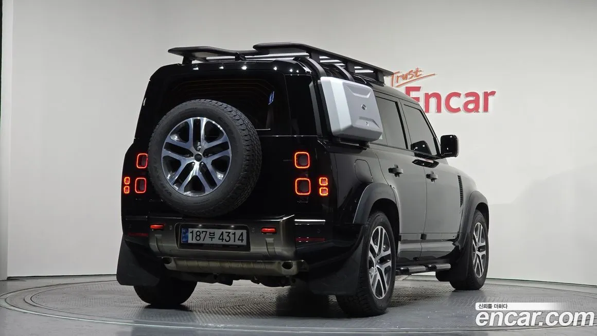 Land Rover Defender — фото 2