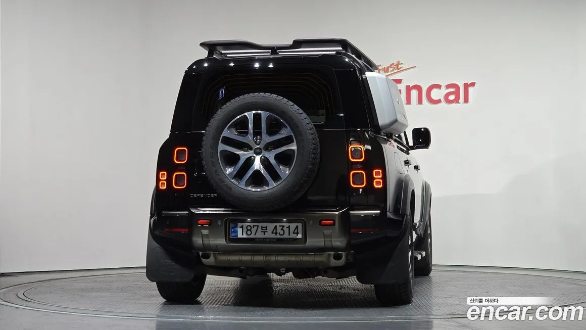 Land Rover Defender — фото 4