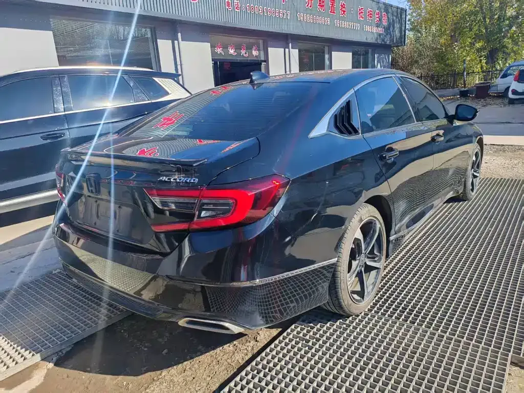 Honda Accord — фото 2