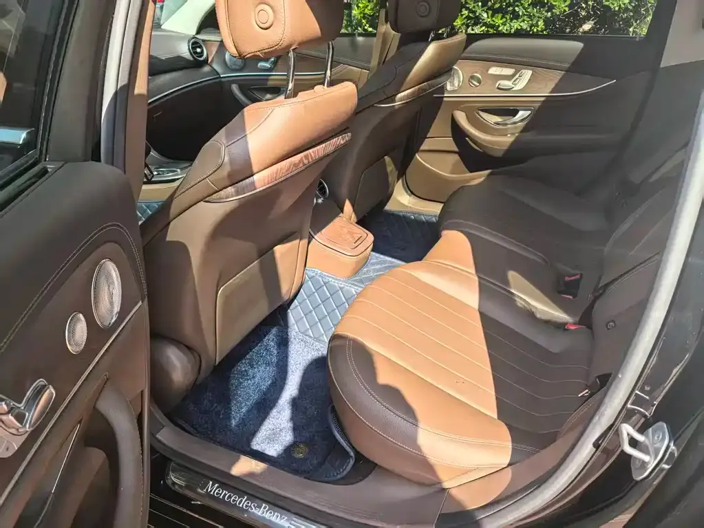 Mercedes-Benz E-Class 2022 из CN, фото 5