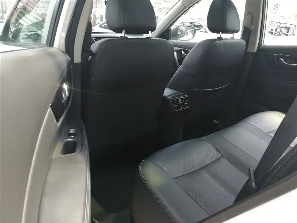 Nissan X-Trail 2023 из CN, фото 5