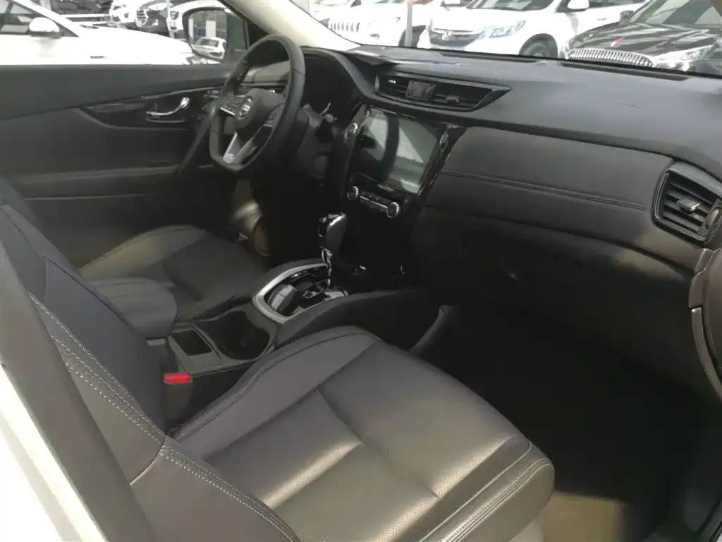 Nissan X-Trail 2023 из CN, фото 8