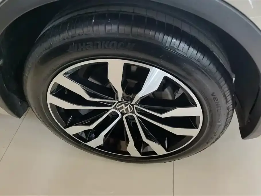 Volkswagen Tiguan L 2021 из CN, фото 6