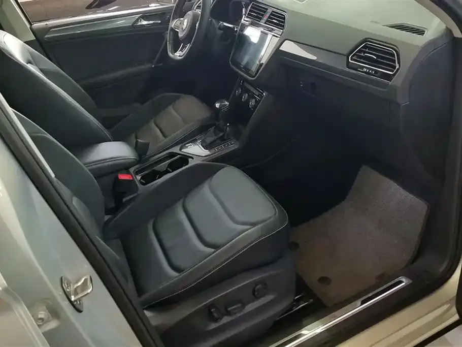 Volkswagen Tiguan L 2021 из CN, фото 8