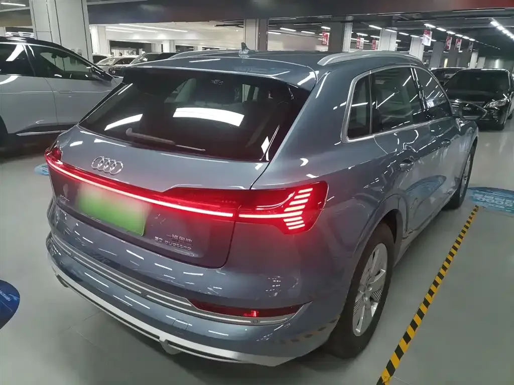 Audi e-tron 2025 из CN, фото 7