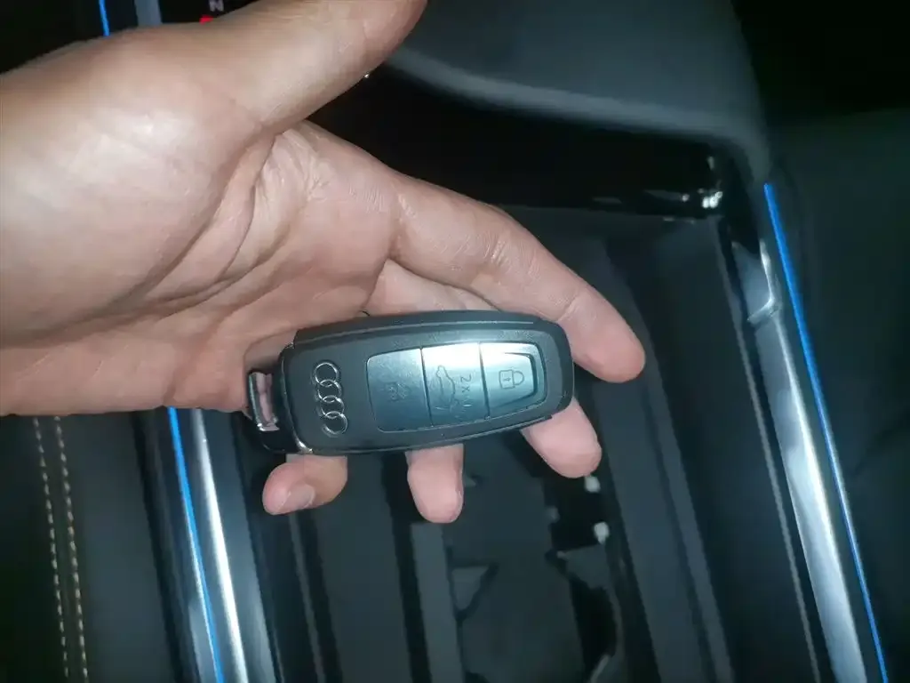 Audi e-tron 2025 из CN, фото 9