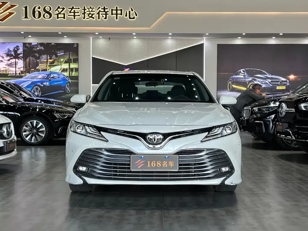 Toyota Camry 2021 из CN, фото 2