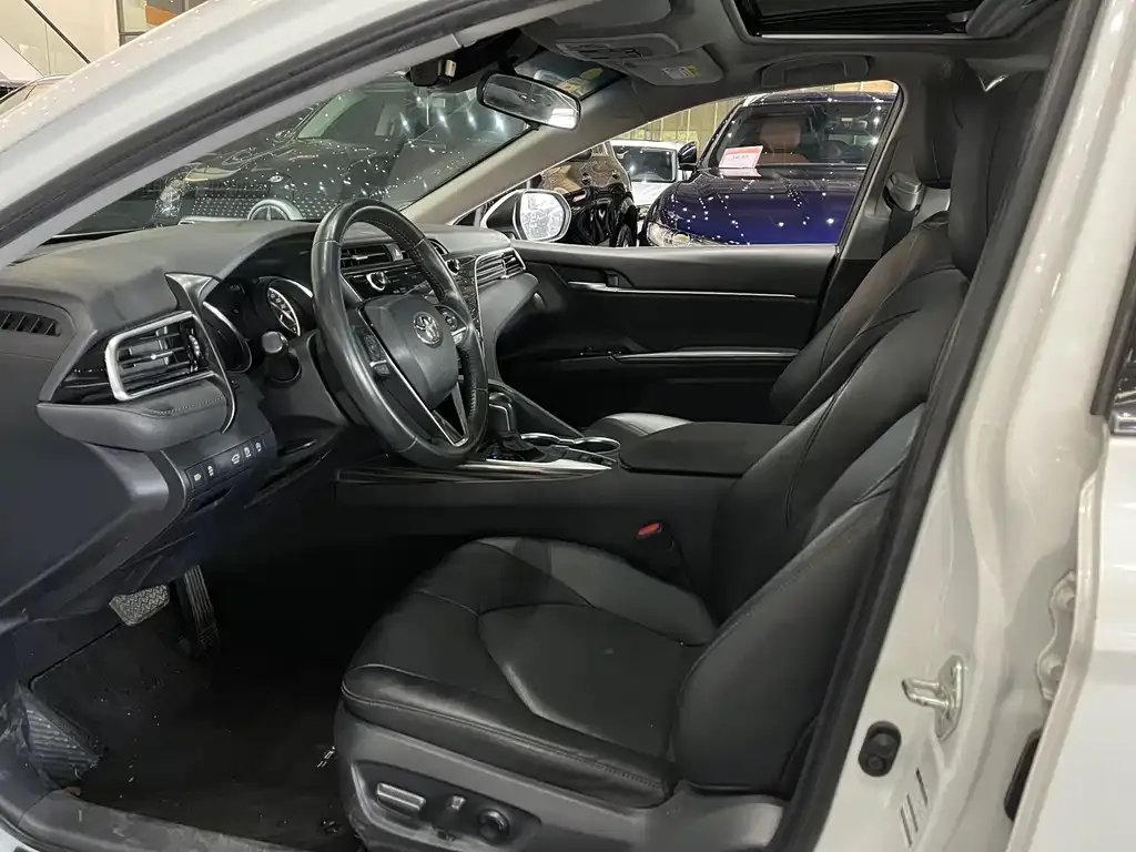 Toyota Camry 2021 из CN, фото 9