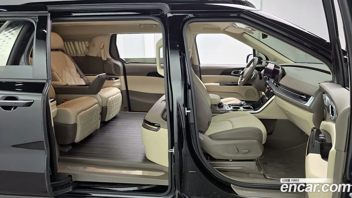 Kia Carnival — фото 10