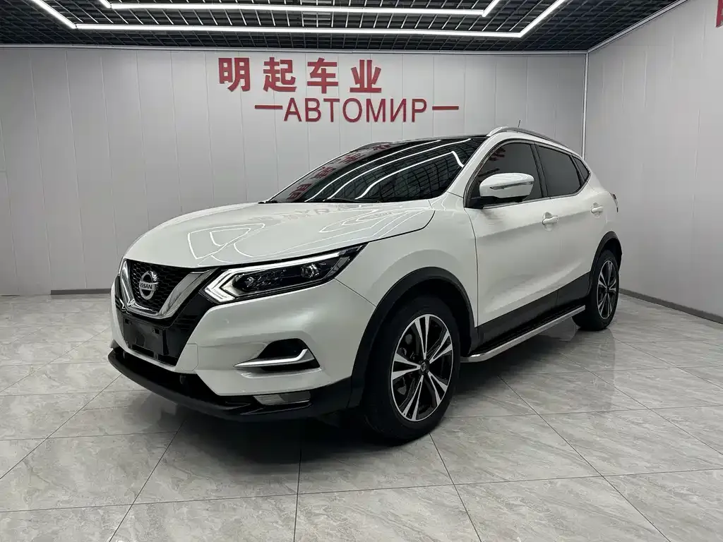 Nissan Qashqai — фото 1