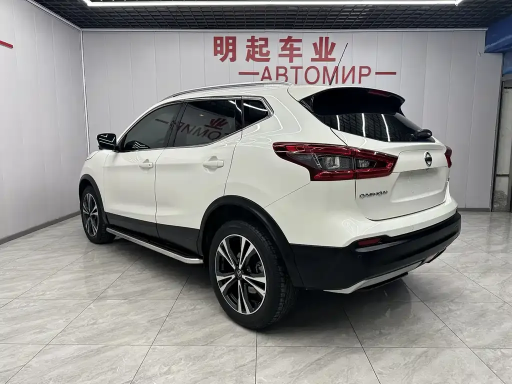 Nissan Qashqai — фото 8