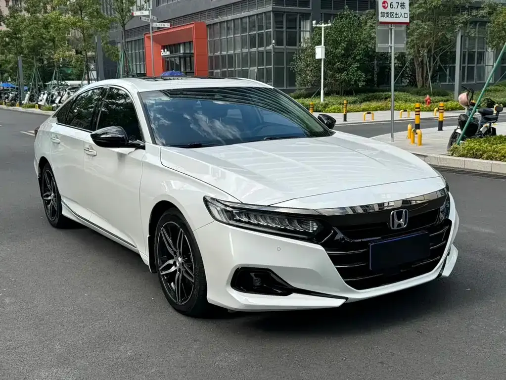Honda Accord — фото 3