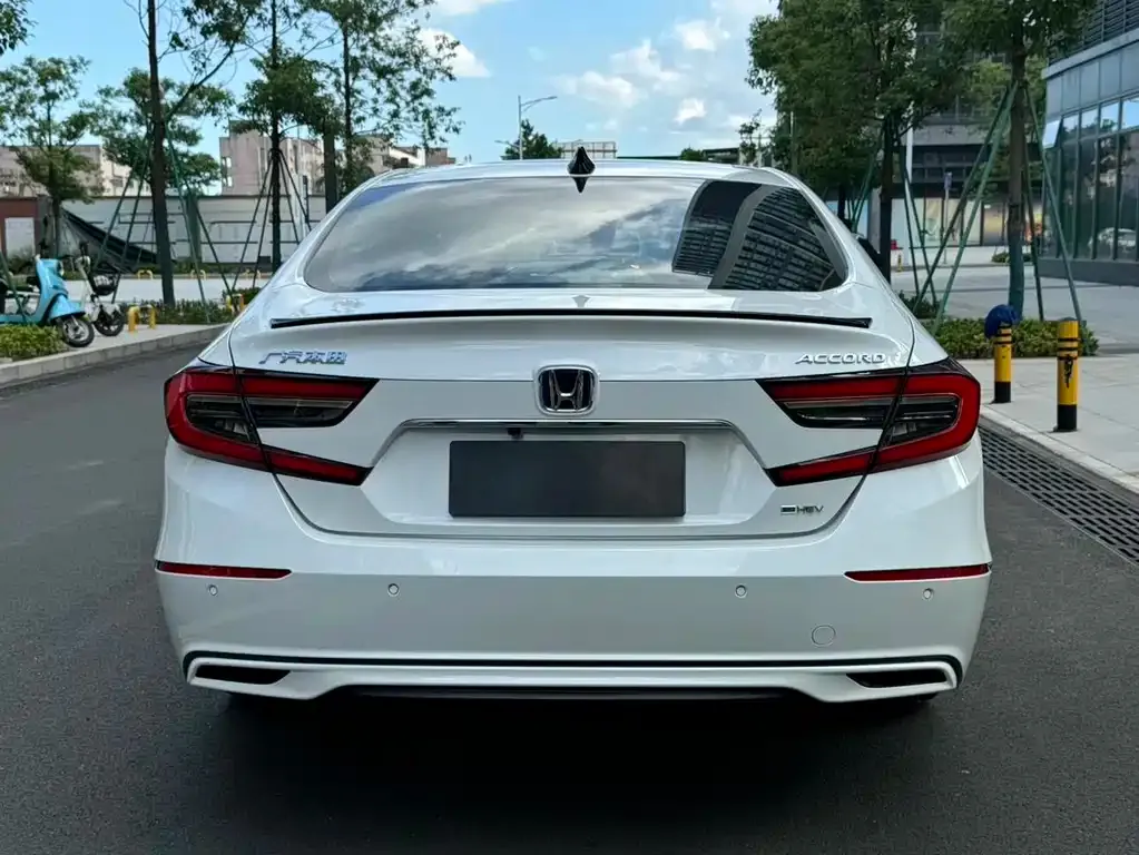Honda Accord — фото 5