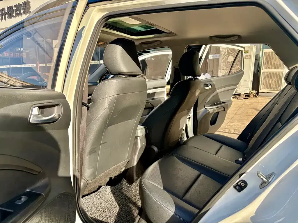 Kia KX1 — фото 8