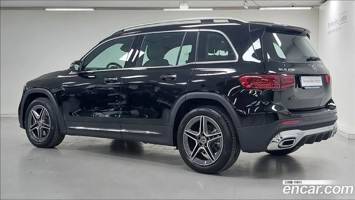 Mercedes-Benz GLB-Class — фото 2