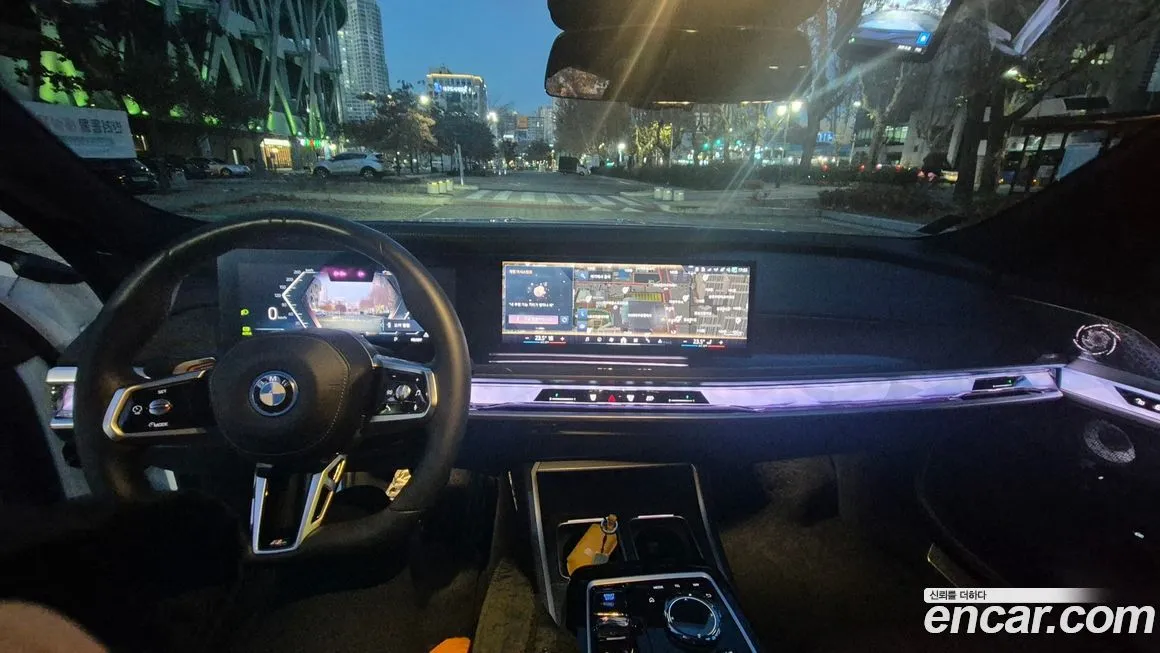 BMW i7 — фото 7