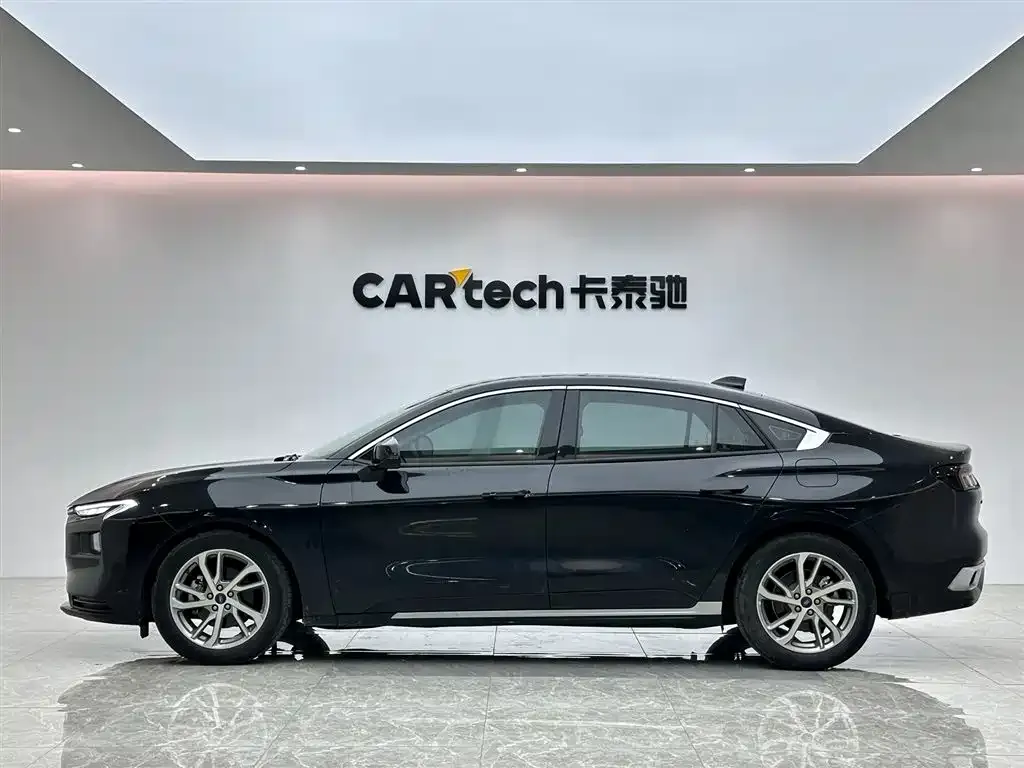 Ford Mondeo 2023 из CN, фото 2