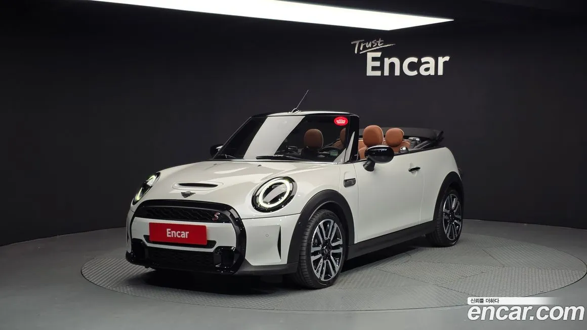 Mini Cooper Convertible — фото 1