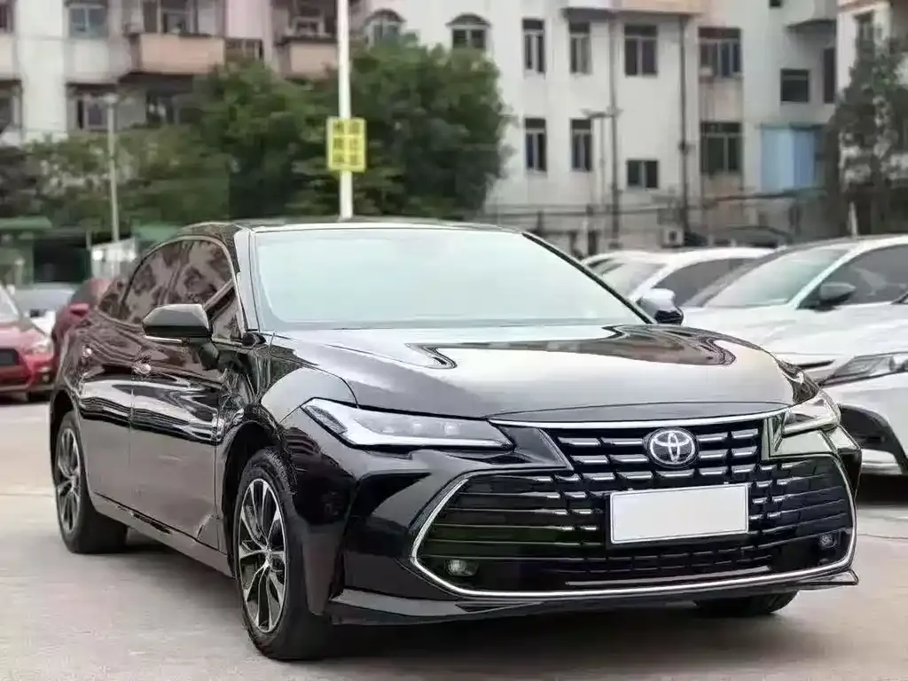 Toyota Avalon 2023 из CN, фото 1